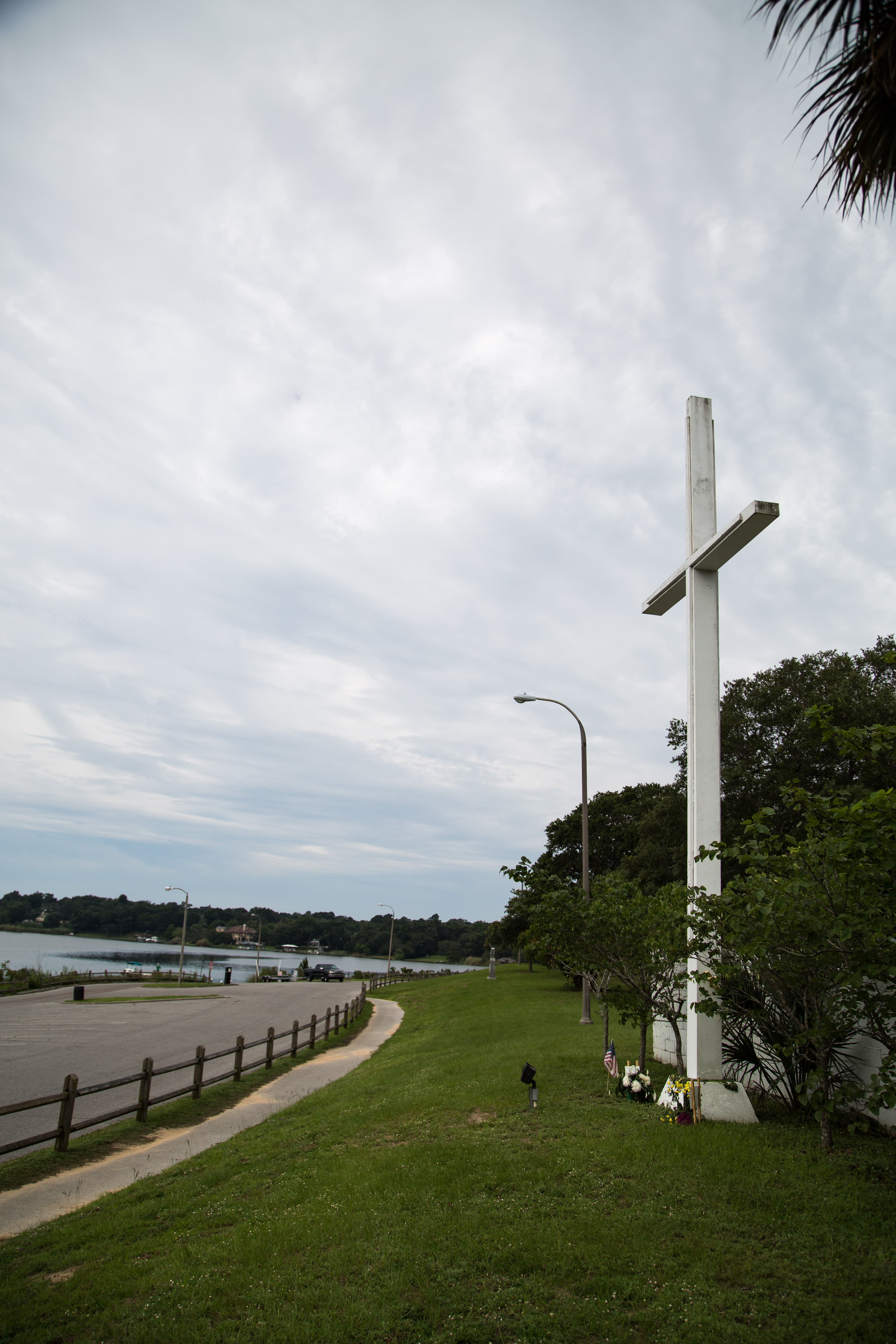 Pensacola fights to preserve historic cross - Becket